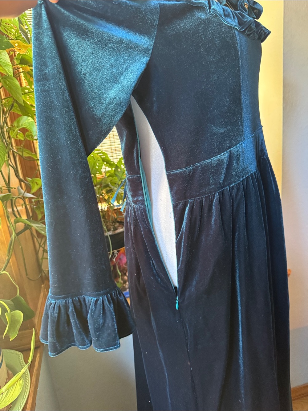 2XL Victorian Choice Prussian Blue Velvet Gown Edwardian Vintage Dress Gothic - Picture 16 of 16